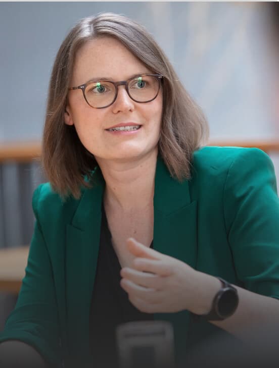 Carina Throne – Senior Manager