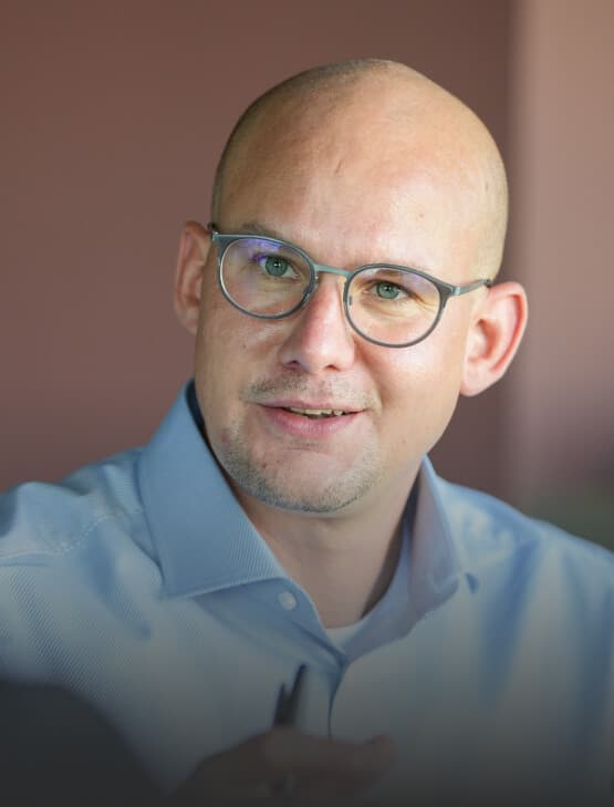 Tobias Hübner – Senior Manager
